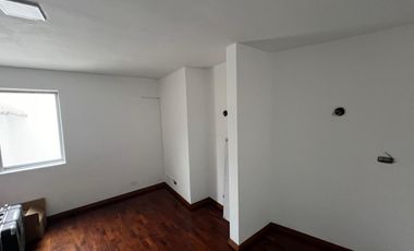 Vendo Hermosa Casa Remodelada - San Borja