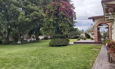 CASA CLUB EN VENTA GUAYMARAL BOGOTA