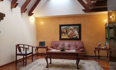 CASA CLUB EN VENTA GUAYMARAL BOGOTA