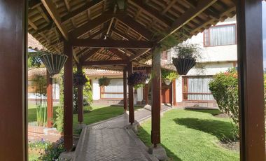CASA CLUB EN VENTA GUAYMARAL BOGOTA