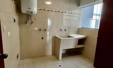 En venta este hermoso departamento ubicado en el 2do piso en San Borja Sur