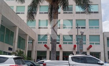 LOCAL COMERCIAL DE 80 METROS EN PLAZA CORPORATIVA