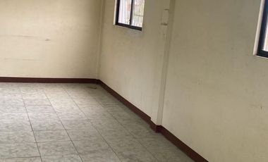 vendo casa por el banco del pichincha del indio colorado