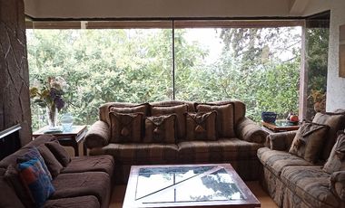 POR EL CENTRO COMERCIAL CASA EN VARIOS NIVELES