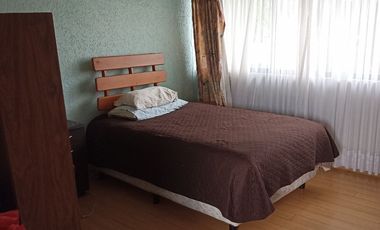 POR EL CENTRO COMERCIAL CASA EN VARIOS NIVELES