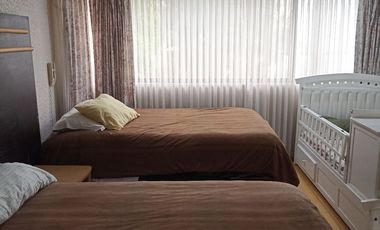 POR EL CENTRO COMERCIAL CASA EN VARIOS NIVELES