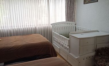 POR EL CENTRO COMERCIAL CASA EN VARIOS NIVELES