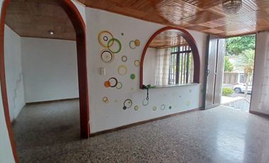 CASA EN ARRIENDO UBICADA EN CORALES