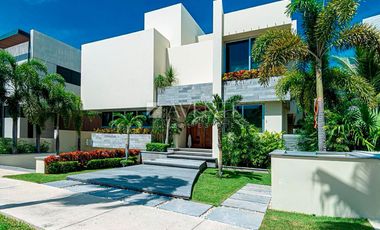 Casa en Venta, Zona Hotelera, Cancún, Benito Juarez, Quintana Roo.