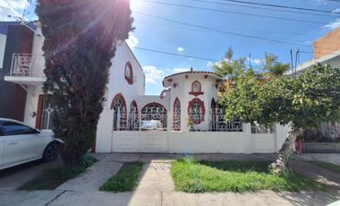 Casa De 4 Recamaras En La Paz Para Uso Habitacional u Oficinas Cerca Del Boulevard Reforma