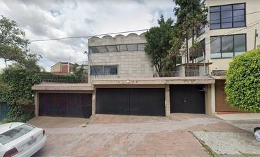 ¡¡CASA EN LA COLONIA LOMAS DE CHAPULTEPEC APROVECHA OPORTUNIDAD!!