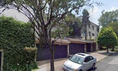 ¡¡CASA EN LA COLONIA LOMAS DE CHAPULTEPEC APROVECHA OPORTUNIDAD!!