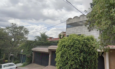 ¡¡CASA EN LA COLONIA LOMAS DE CHAPULTEPEC APROVECHA OPORTUNIDAD!!