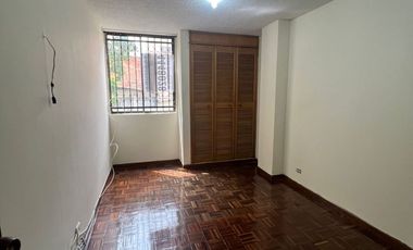 ARRIENDO APARTAMENTO LAURELES 3 HABITACIONES