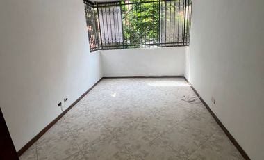 ARRIENDO APARTAMENTO LAURELES 3 HABITACIONES
