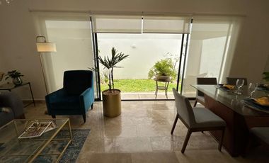 CASA EN VENTA EN CANCÚN, QUINTANA ROO, RESIDENCIAL ARBOLADA, ZONA HUAYACÁN, OPORTUNIDAD