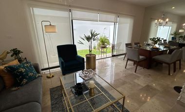CASA EN VENTA EN CANCÚN, QUINTANA ROO, RESIDENCIAL ARBOLADA, ZONA HUAYACÁN, OPORTUNIDAD