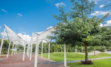 CASA EN VENTA EN CANCÚN, QUINTANA ROO, RESIDENCIAL ARBOLADA, ZONA HUAYACÁN, OPORTUNIDAD