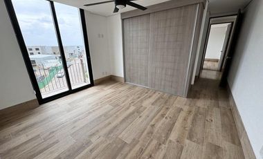 RENTA. Cumbres del Lago - Departamento con amenidades y 3 recamaras