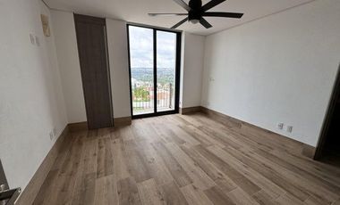 RENTA. Cumbres del Lago - Departamento con amenidades y 3 recamaras