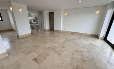 RENTA. Cumbres del Lago - Departamento en planta baja de 3 recamaras