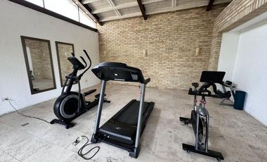 RENTA. Cumbres del Lago - Departamento en planta baja de 3 recamaras