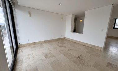 Cumbres del Lago - Departamento en planta baja de 3 recamaras. RENTA