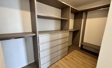 Cumbres del Lago - Departamento en planta baja de 3 recamaras. RENTA