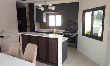 Modern 3-Storey House and Lot for Sale in Bali Mansions, South Forbes – PHP 32,000,000