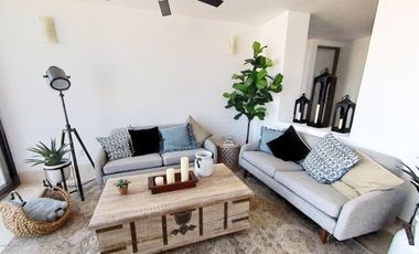 Penthouse con amenidades y 3 recamaras. RENTA - Cumbres del Lago