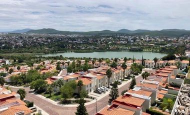 Penthouse con amenidades y 3 recamaras. RENTA - Cumbres del Lago