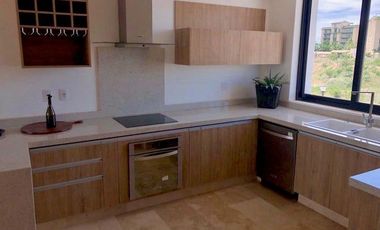 Penthouse con amenidades y 3 recamaras. RENTA - Cumbres del Lago