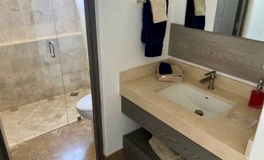 Penthouse con amenidades y 3 recamaras. RENTA - Cumbres del Lago