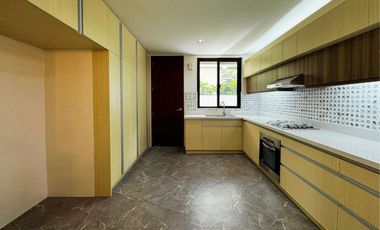 Semi Furnished 6 Bedroom House and Lot for Sale in Sucat, Parañaque City
