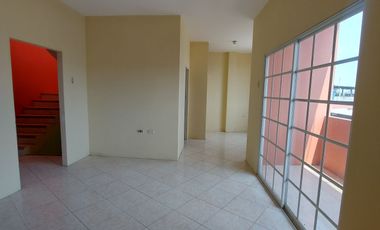 En Machala Se Vende Casa Amplia de 5 Dormitorios en la calle Marce Laniado cerca al Hosp Esperanza