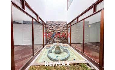 Amplia Casa De 2 Pisos En Venta | Santa Catalina