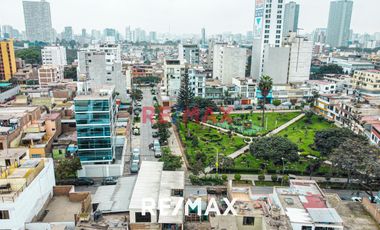 Amplia Casa De 2 Pisos En Venta | Santa Catalina