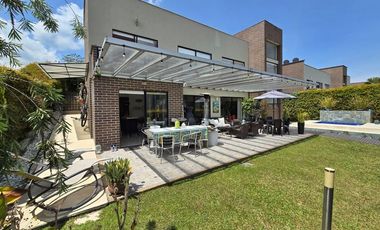 VENTA DE CASA CAMPESTRE DE 200 M2 CON LOTE DE  500 M2 EN LA FLORIDA. MANIZALES CALDAS