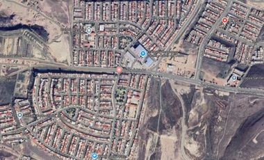 VENTA DE CASA cerca del Metro LOMAS ESTRELLA con 3 Habitaciones y 2 Baños en SIRACUSA,