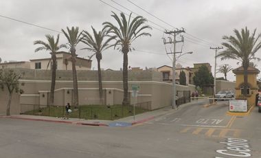 VENTA DE CASA cerca del Metro LOMAS ESTRELLA con 3 Habitaciones y 2 Baños en SIRACUSA,