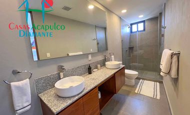 Casa con jardín, jacuzzi y alberca privada en Tres Vidas