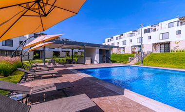 CASA EN VENTA AL SUR DE CUERNAVACA CON CANCHA DE TENIS