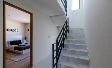 CASA EN VENTA AL SUR DE CUERNAVACA CON CANCHA DE TENIS