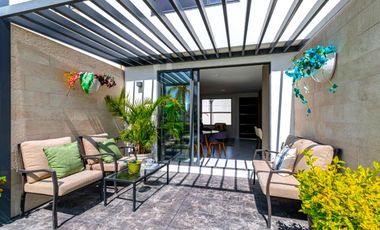 CASA CON ALBERCA Y ASADOR AL SUR DE CUERNAVACA EN VENTA