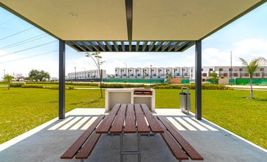 CASA CON ALBERCA Y ASADOR AL SUR DE CUERNAVACA EN VENTA