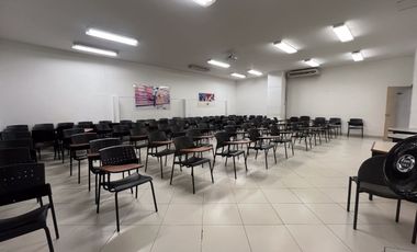 Oficinas en arriendo Calle 80