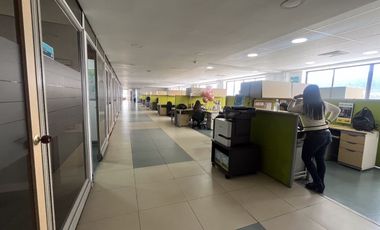 Oficinas en arriendo Calle 80