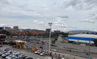 Oficinas en arriendo Calle 80