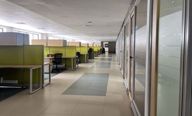 Oficinas en arriendo Calle 80