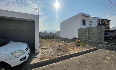 EN VENTA  TERRENO EN ZONA EXCLUSIVA DE PORTOVIEJO